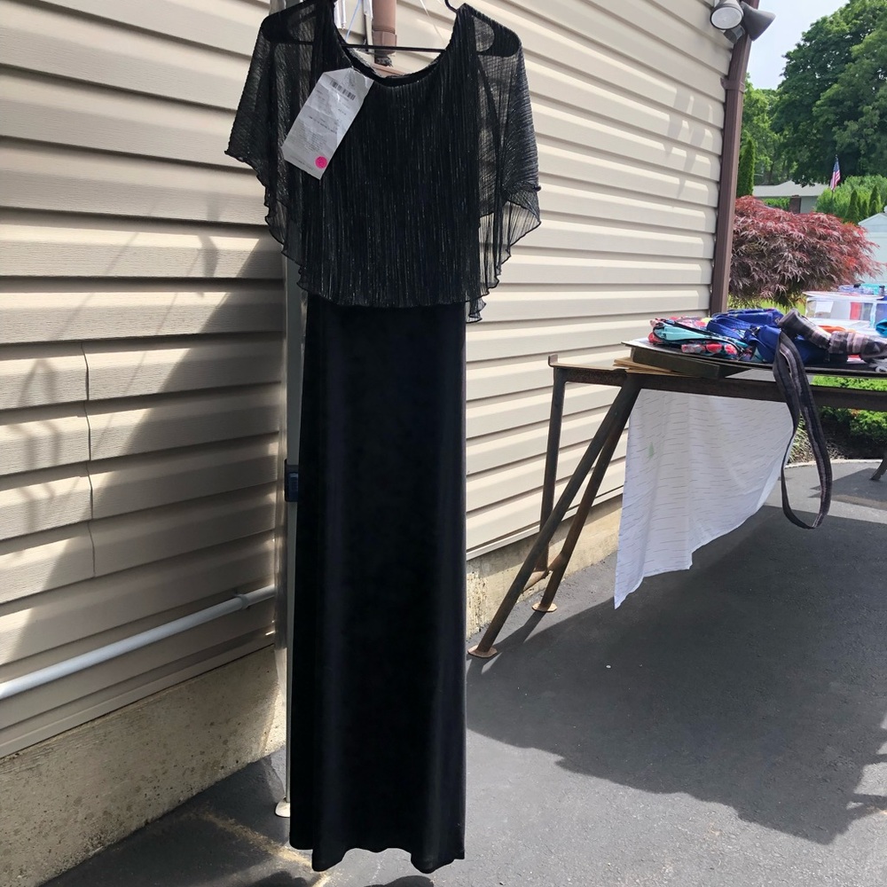 Dress - Picture 3 of 5